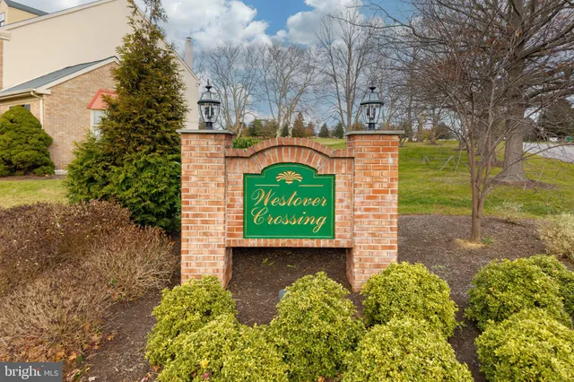 a view of a tennis court