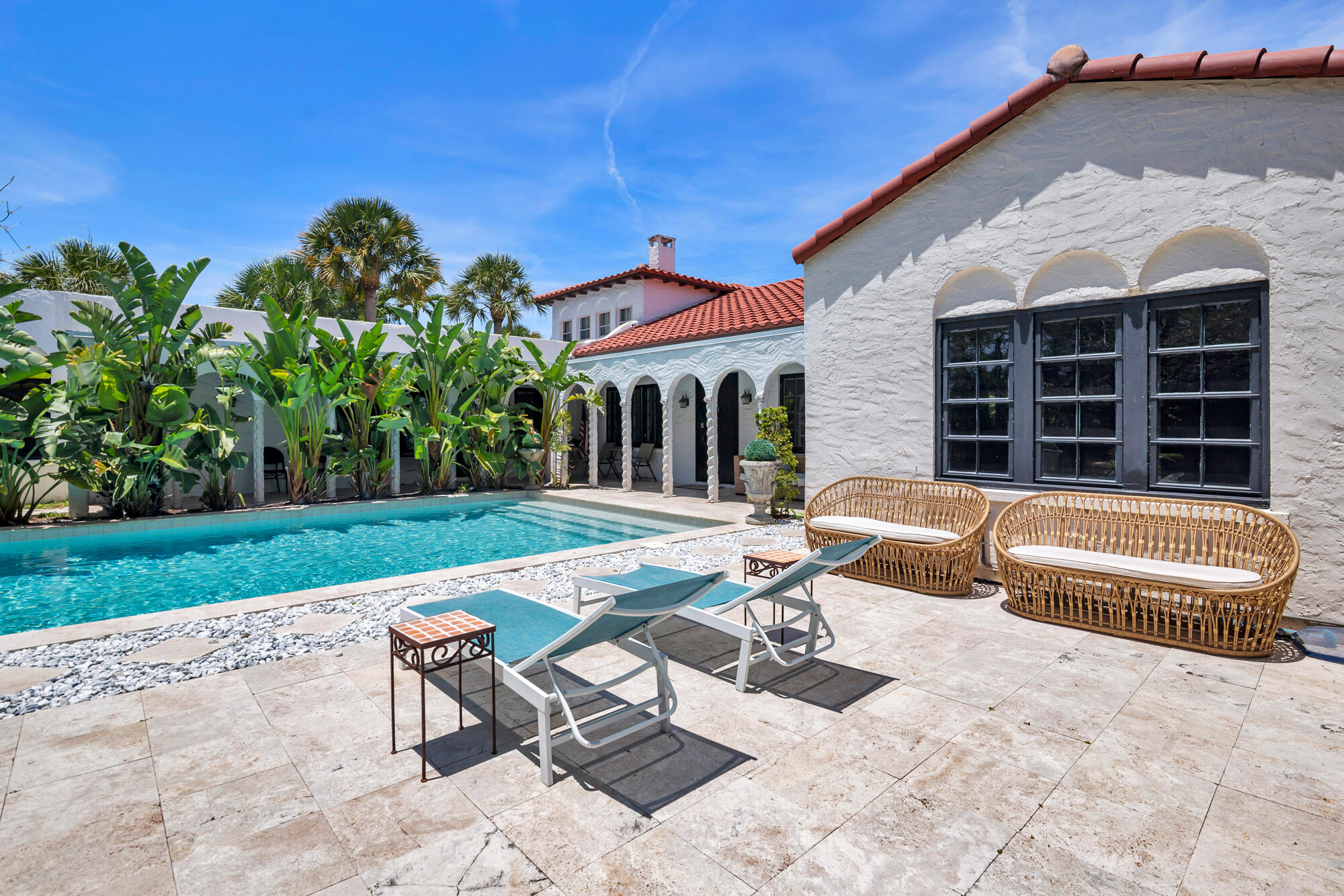 333 Murray Road West Palm Beach, FL 33405 - Photo 5 of 32 Backyard