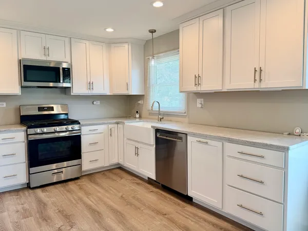 $349,000 | 2704 Myang Avenue, McHenry, IL 60050