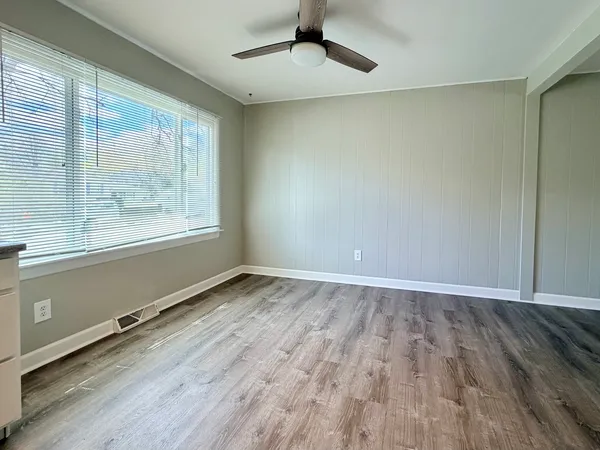 $349,000 | 2704 Myang Avenue, McHenry, IL 60050