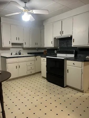 $1,350 | 5 Storrs Street, Unit 2, Ware, MA 01082