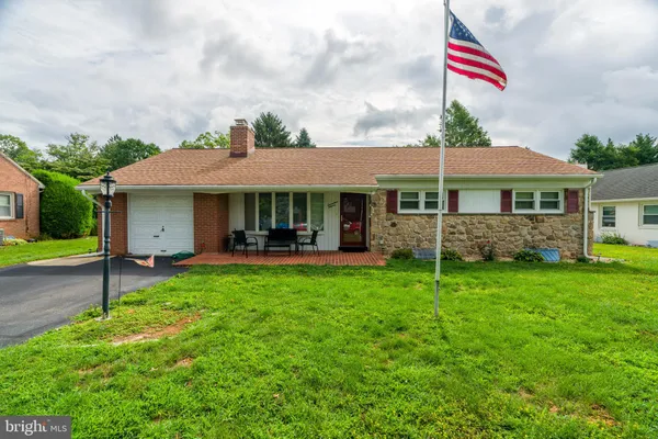 $319,900 | 1711 Billview Drive, Lancaster, PA 17601