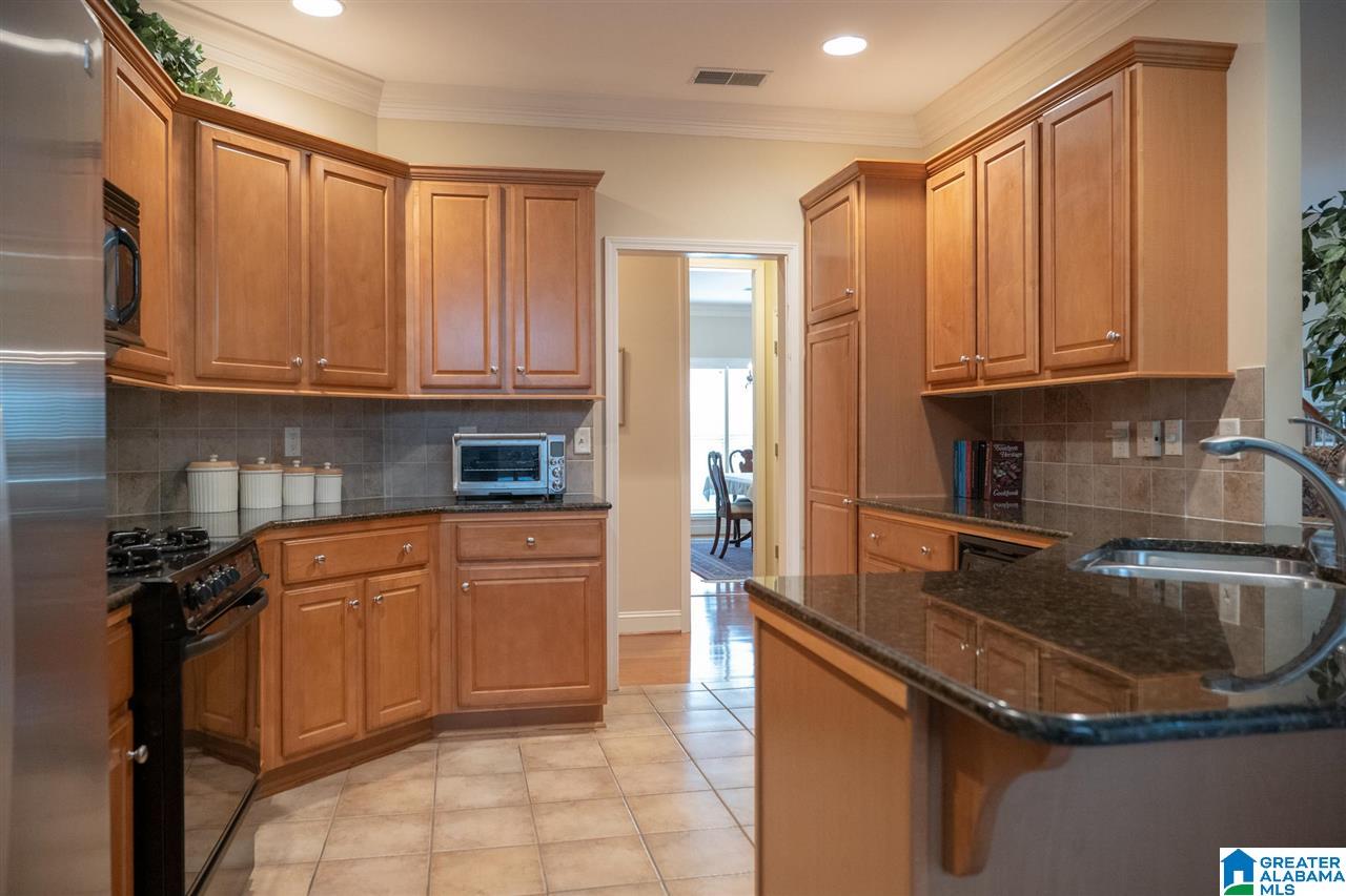 628 Willow Crest Road Birmingham, AL 35226 - Photo 12 of 38