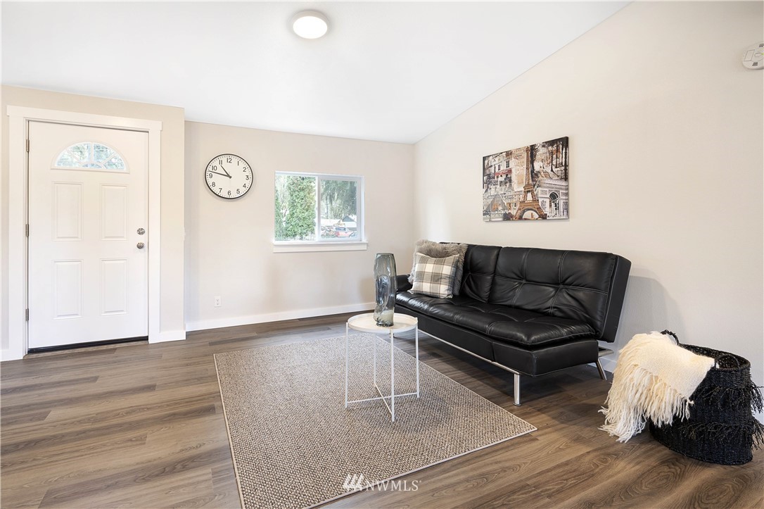 12732 East Macs Loop Road Granite Falls, WA 98252 - Photo 5 of 17 Gallery Image 5