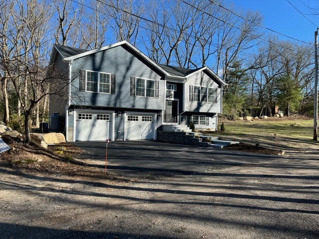 6 Pioneer Road Coventry, RI 02816 - Photo 1 of 9 Front