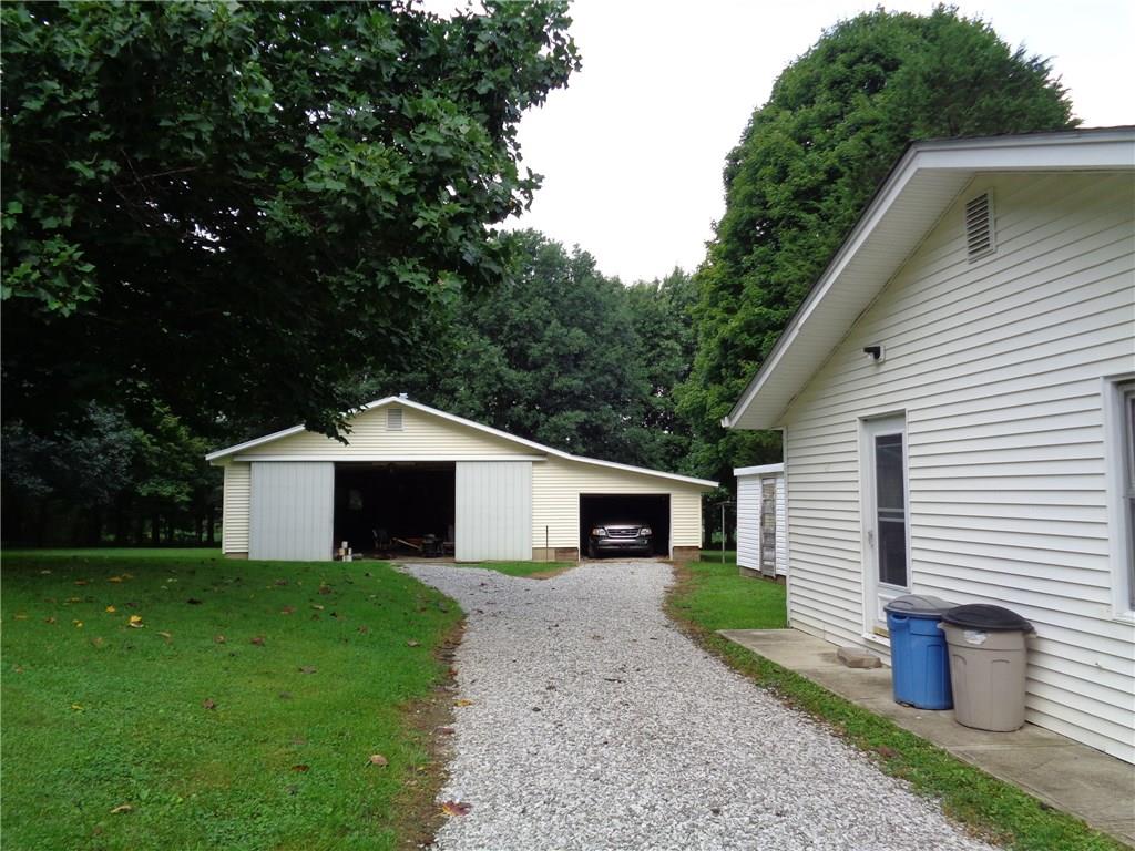 8762 North Briarhopper Road Monrovia, IN 46157 - Photo 2 of 7 Gallery Image 2