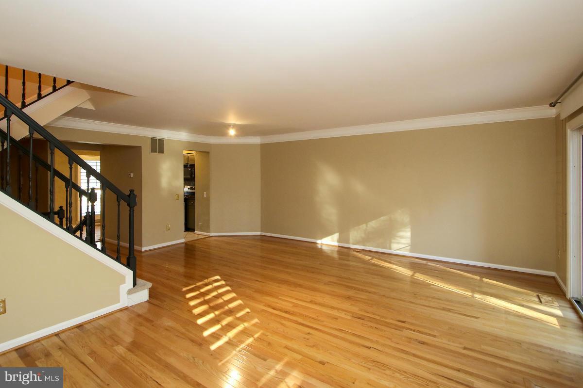 153 Finale Terrace Silver Spring, MD 20901 - Photo 9 of 27 Interior (General)