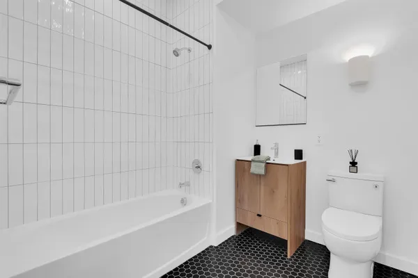 $2,675 | 328 Pacific Avenue, Unit 307, Jersey City, NJ 07304