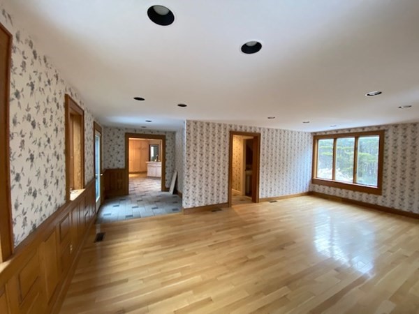 43 Bulkeley Road Littleton, MA 01460 - Photo 5 of 22