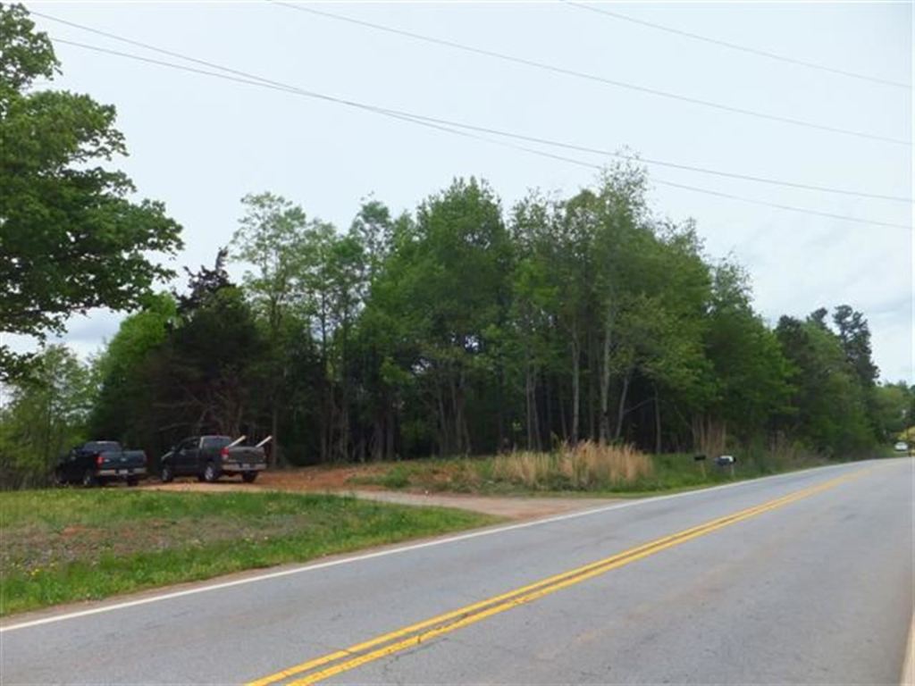 16 Friendship Road, Unit 1/2 MILE SOUTH OF WELLS H Seneca, SC 29678 - Photo 1 of 11 Gallery Image 1