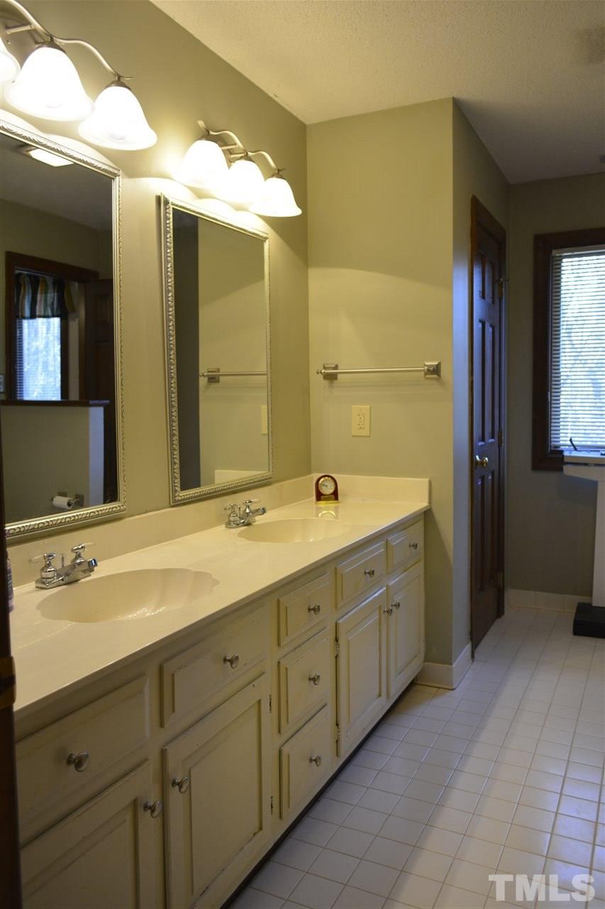 6900 Valley Ridge Court Raleigh, NC 27615 - Photo 23 of 25