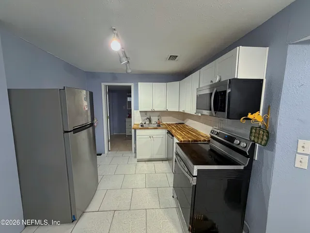 $1,995 | 8 10th Street, Unit B, St. Augustine, FL 32080