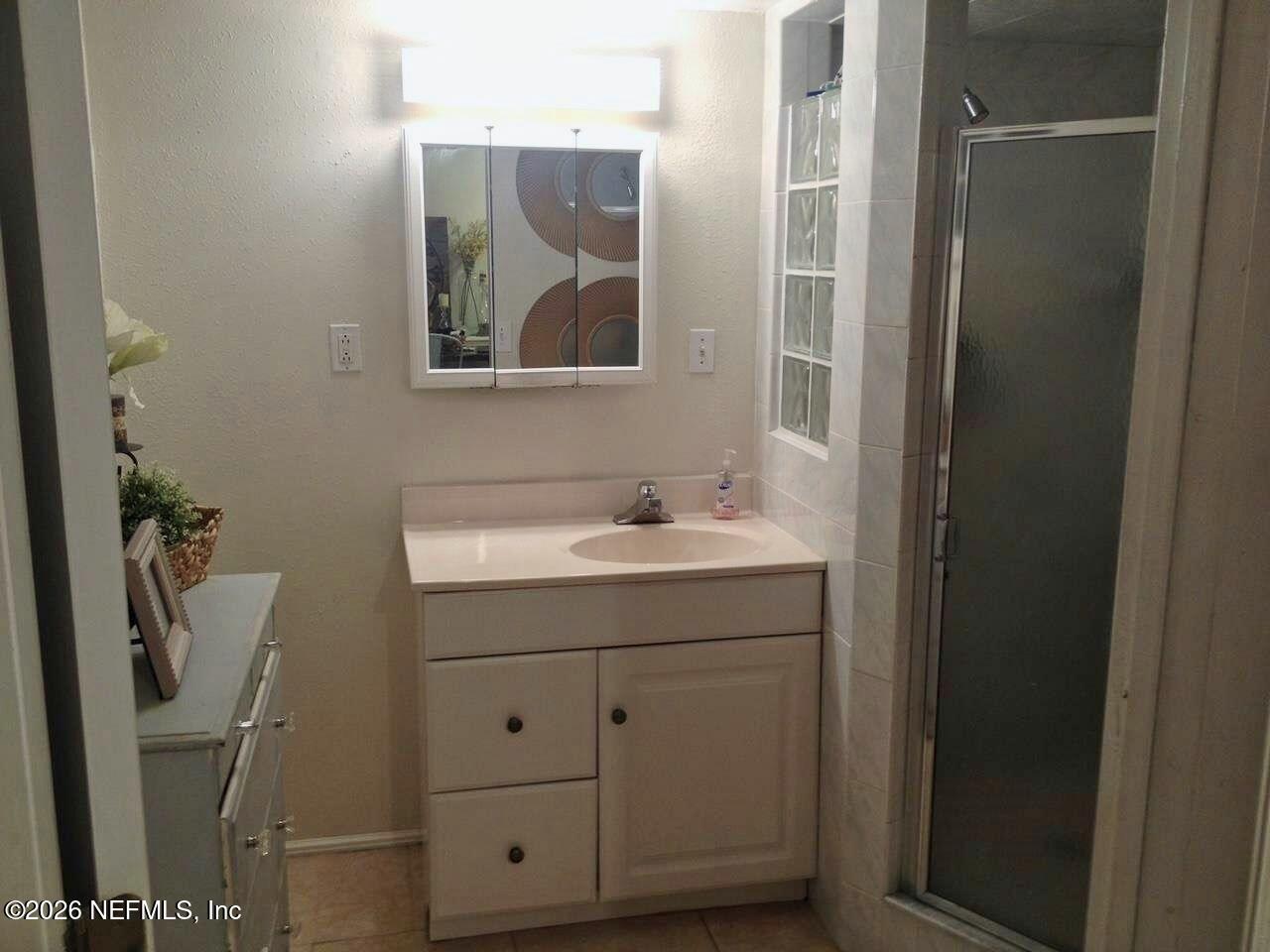 8 10th Street, Unit B St. Augustine, FL 32080 - Photo 6 of 9 5