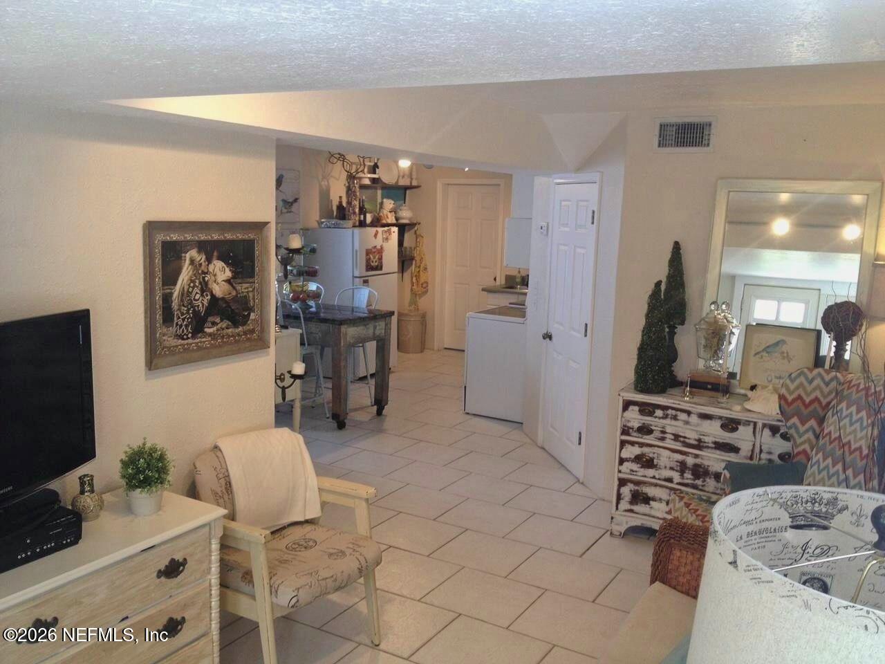 8 10th Street, Unit B St. Augustine, FL 32080 - Photo 8 of 9 7