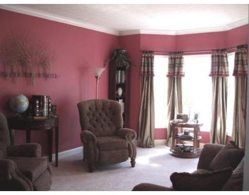 23 Netherwood Road, Unit 23 Windham, NH 03087 - Photo 3 of 12