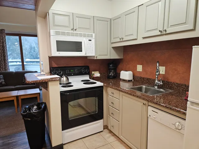 $28,500 | 90 Loon Mountain Road, Unit 1303D, Lincoln, NH 03251