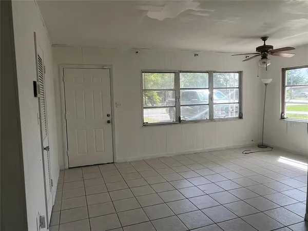 $1,550 | 2329 West Oak Street, Kissimmee, FL 34741