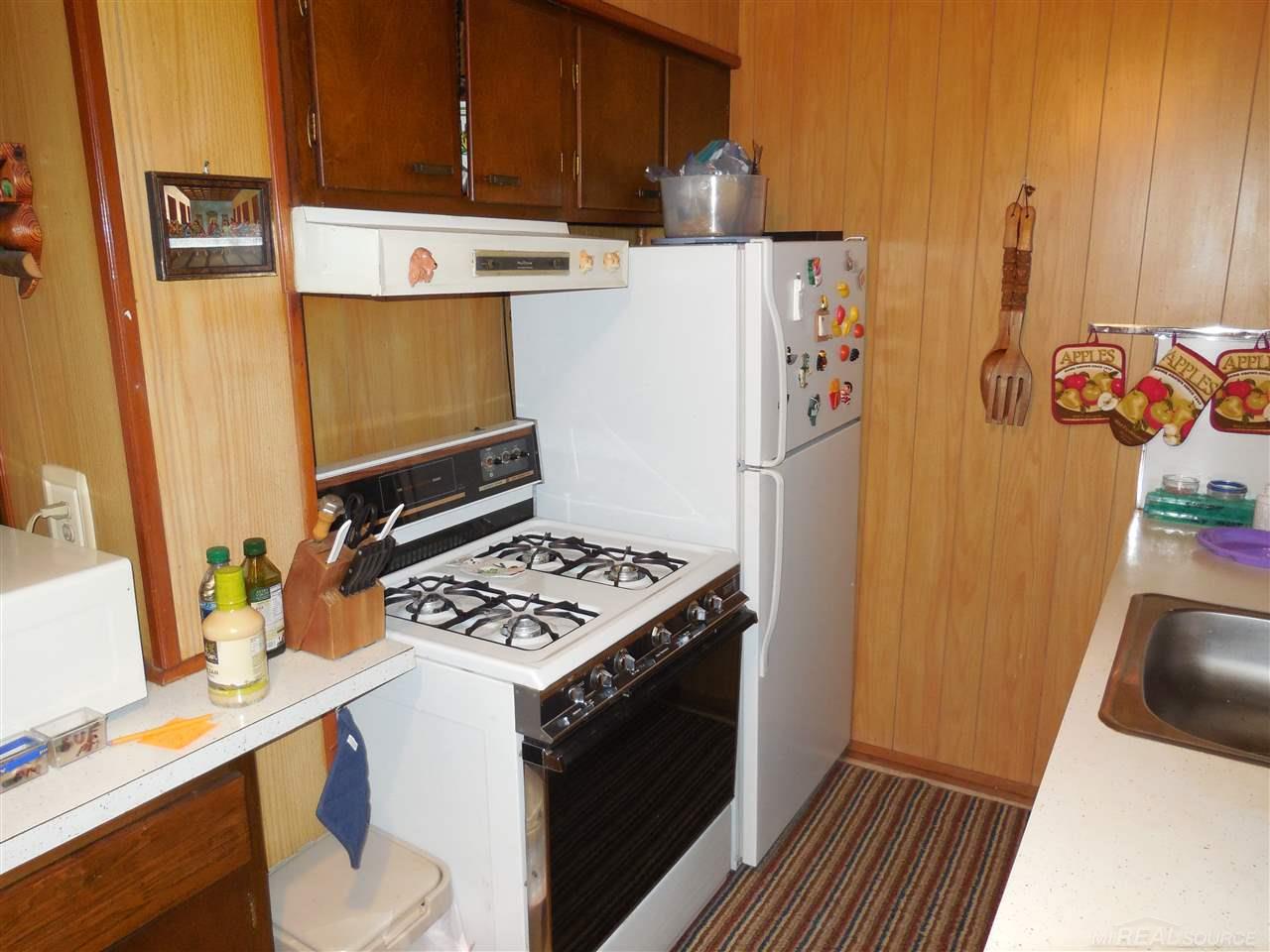 6383 Dyke Road Algonac, MI 48001 - Photo 17 of 27 31254403-16.JPG