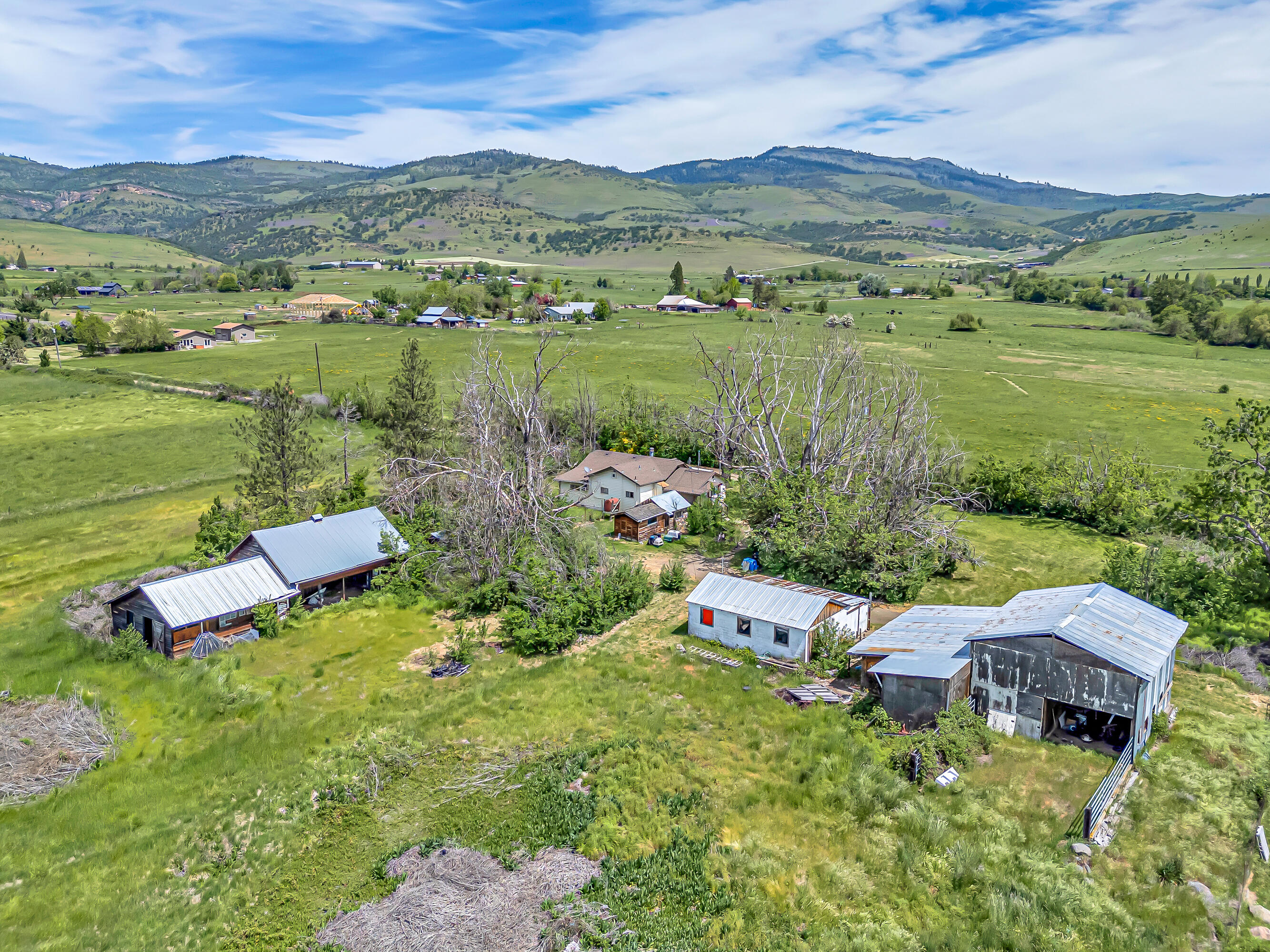 560 East Valley View Road Ashland, OR 97520 - Photo 1 of 10 eastern view