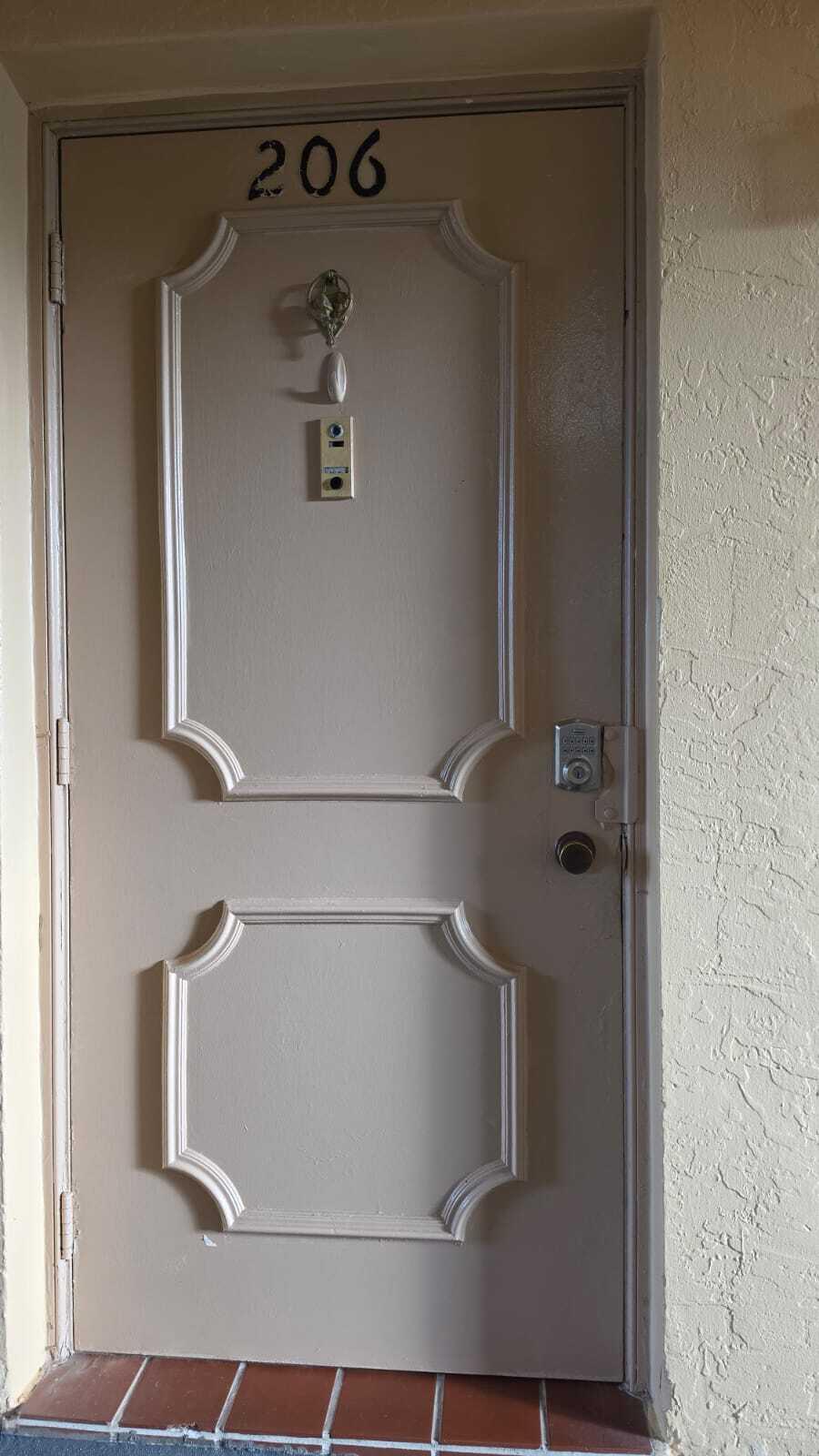 100 Ashbury Road, Unit 206 Hollywood, FL 33024 - Photo 2 of 23 a close view of cabinet