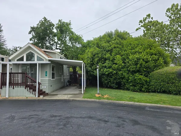 $104,900 | 129 Wade Drive, Windsor, CA 95492