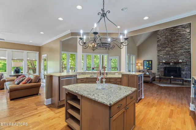 $1,047,000 | 205 Melea Lane, Kingston, TN 37763