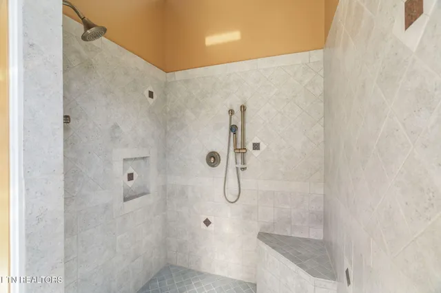 $1,047,000 | 205 Melea Lane, Kingston, TN 37763