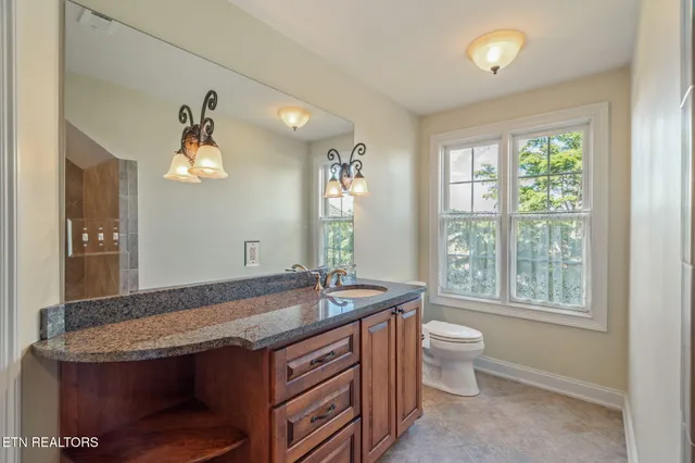 $1,047,000 | 205 Melea Lane, Kingston, TN 37763