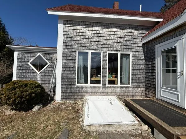 $285,900 | 12 Masonic Lane, Pembroke, ME 04666