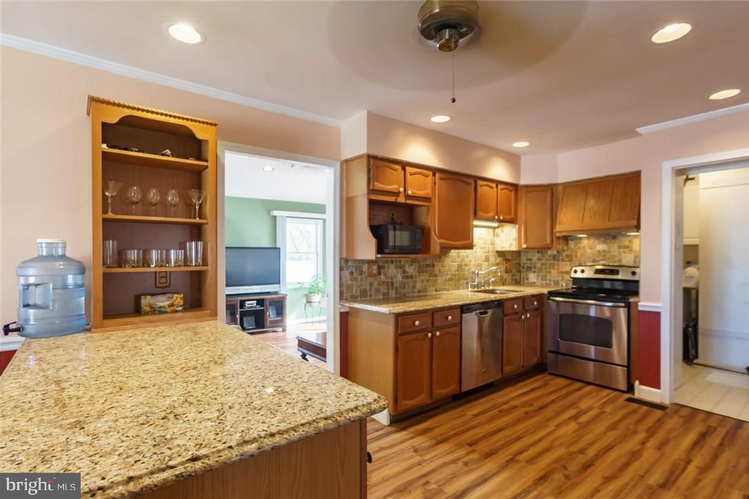 873 Devonshire Road Toms River, NJ 08753 - Photo 11 of 21