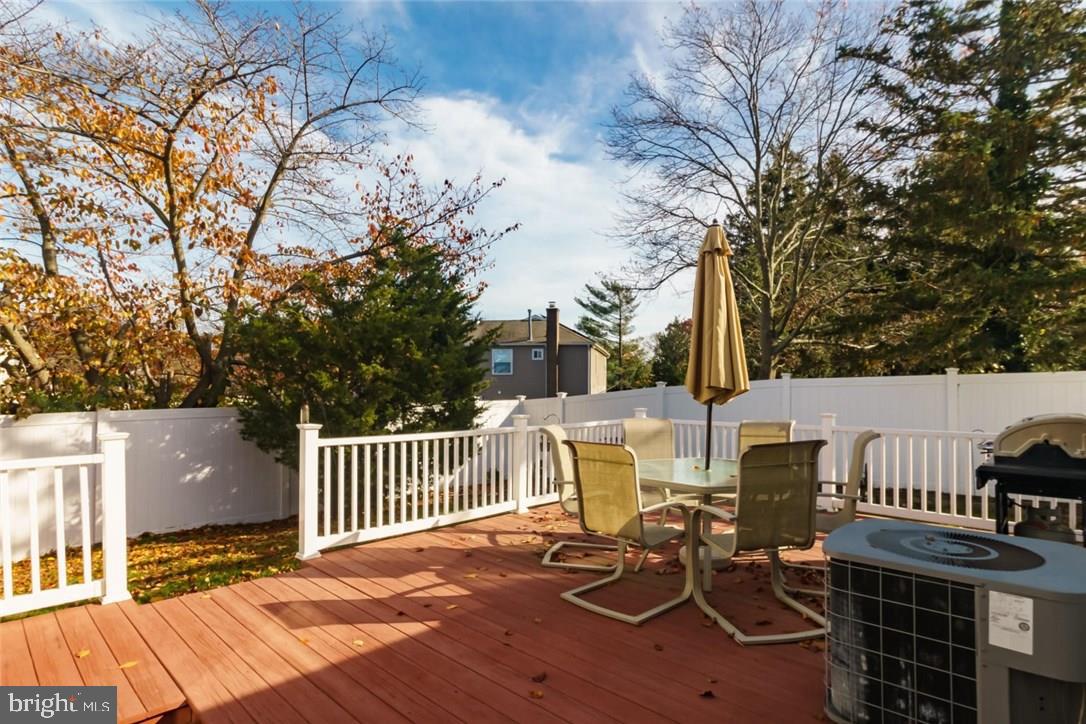 873 Devonshire Road Toms River, NJ 08753 - Photo 18 of 21