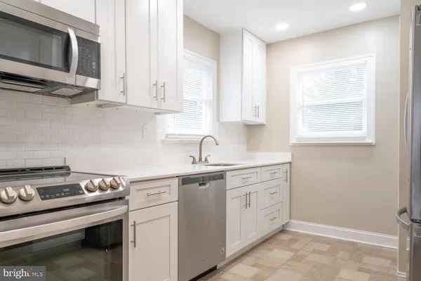 $3,495 | 3903 Fairview Drive, Fairfax, VA 22031