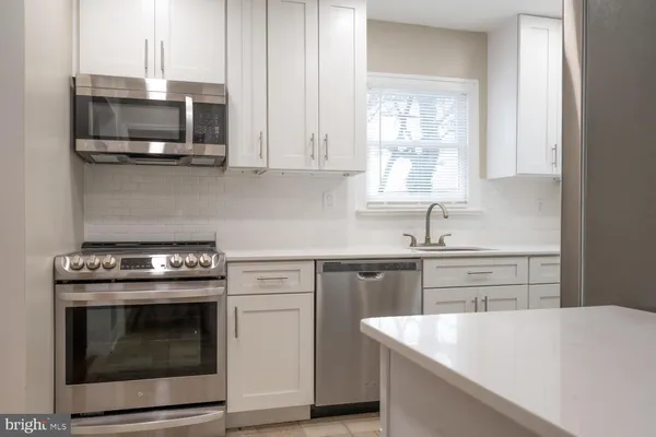 $3,495 | 3903 Fairview Drive, Fairfax, VA 22031