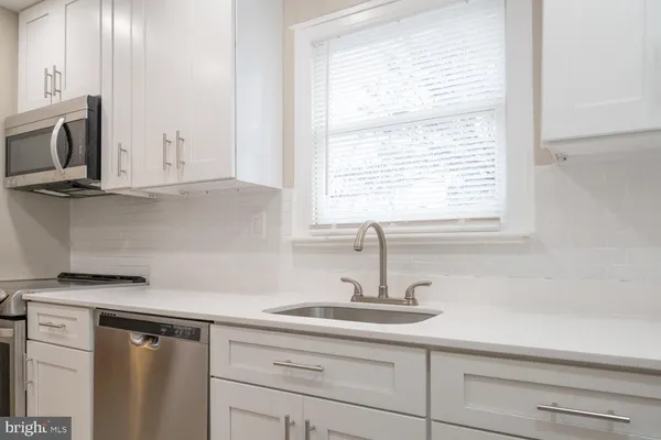 $3,495 | 3903 Fairview Drive, Fairfax, VA 22031