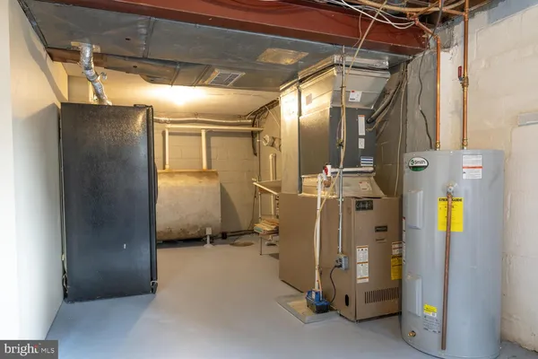 $3,495 | 3903 Fairview Drive, Fairfax, VA 22031