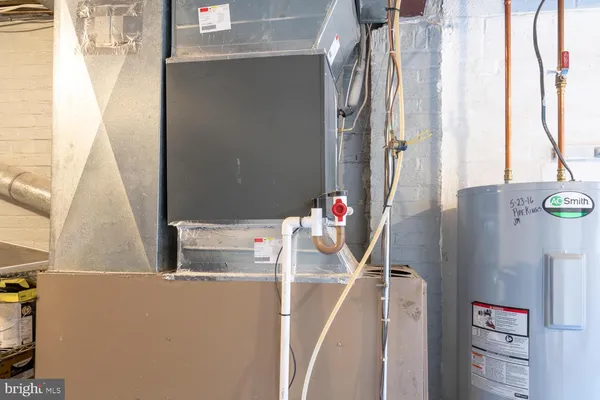 $3,495 | 3903 Fairview Drive, Fairfax, VA 22031