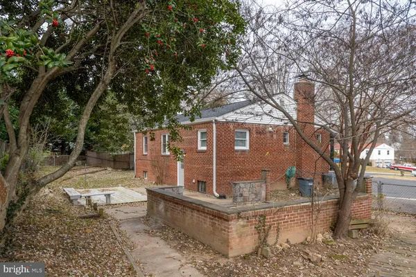 $3,495 | 3903 Fairview Drive, Fairfax, VA 22031