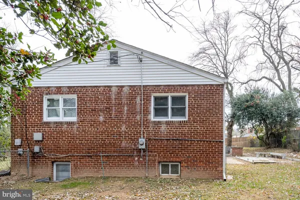 $3,495 | 3903 Fairview Drive, Fairfax, VA 22031