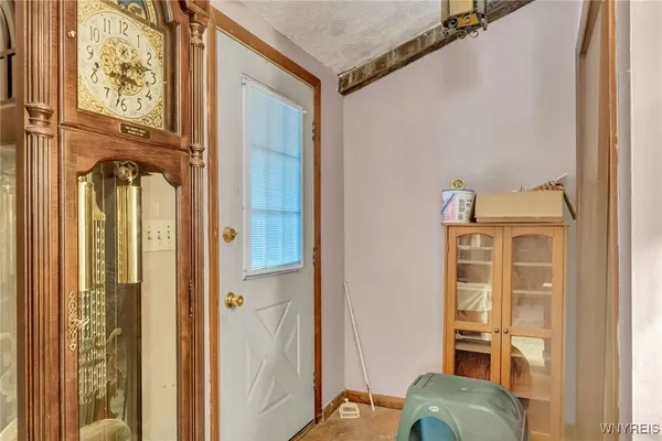 $285,000 | 13340 Ward Road, Holland, NY 14080