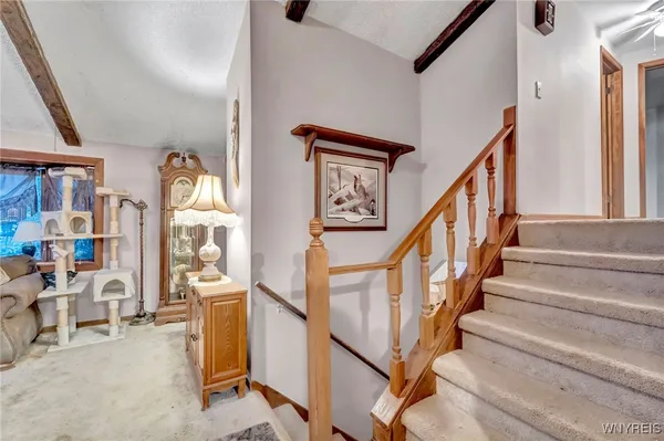 $285,000 | 13340 Ward Road, Holland, NY 14080