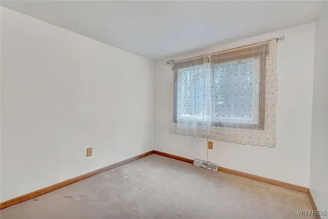 $285,000 | 13340 Ward Road, Holland, NY 14080