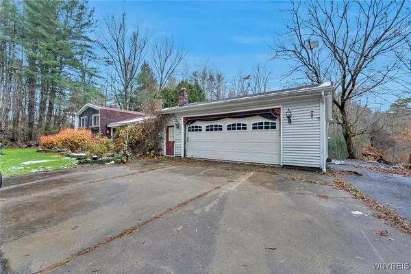 $285,000 | 13340 Ward Road, Holland, NY 14080