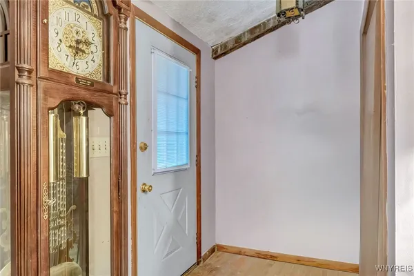 $285,000 | 13340 Ward Road, Holland, NY 14080