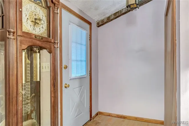 $285,000 | 13340 Ward Road, Holland, NY 14080