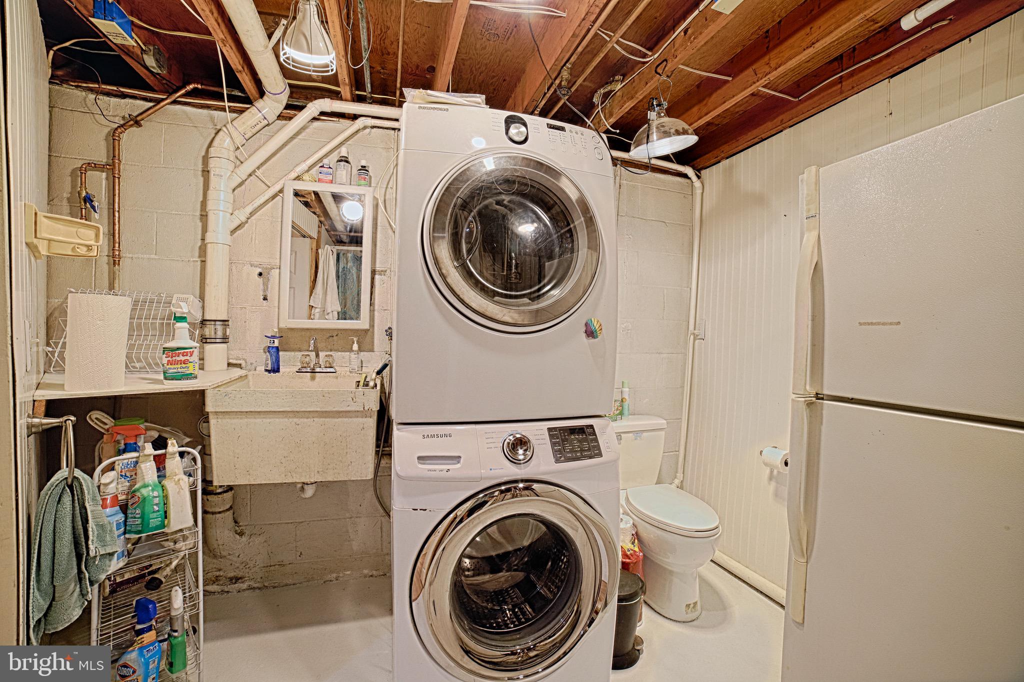 102 Boxwood Road Annapolis, MD 21403 - Photo 33 of 40 Half Bath/Laundry Room