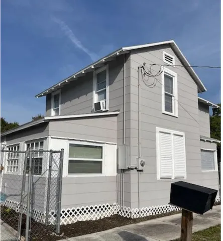 $300,000 | 119 South 11th Street, Fort Pierce, FL 34950