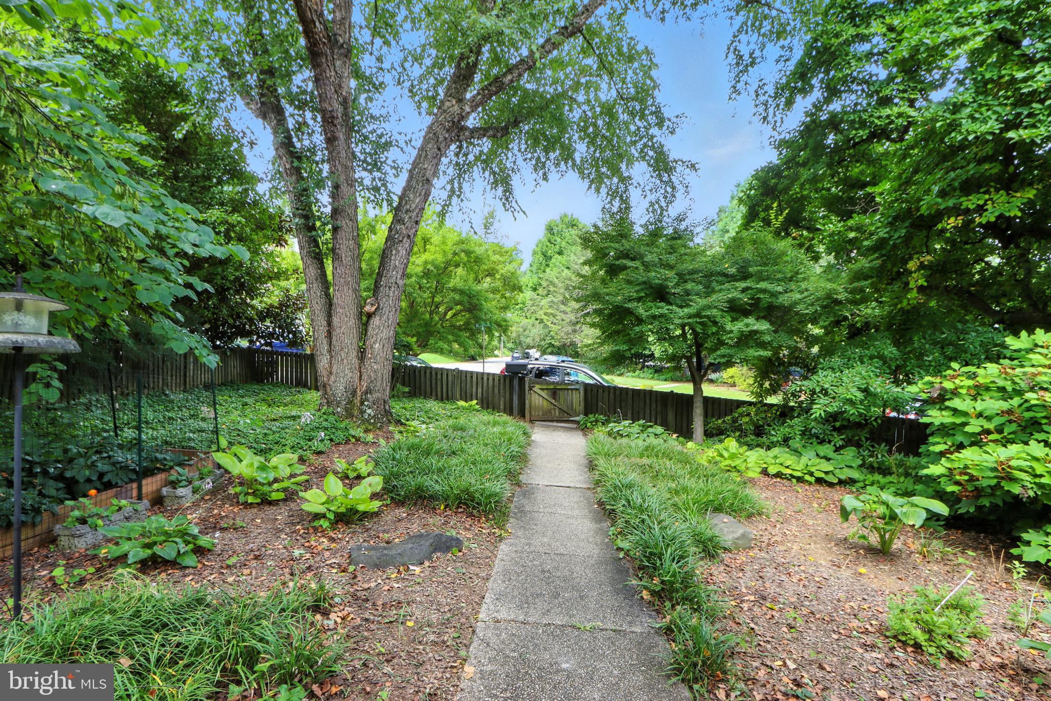5721 Ridgedale Road Baltimore, MD 21209 - Photo 16 of 54