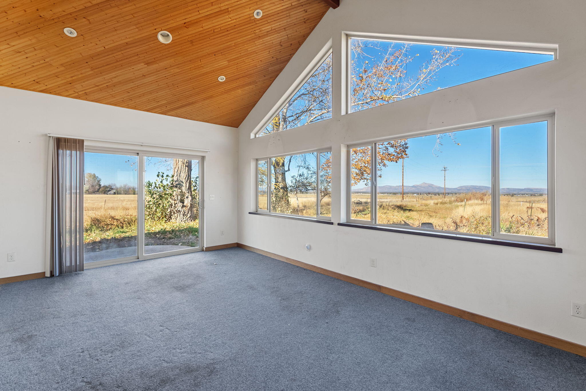 13902 Southwest Riggs Road Powell Butte, OR 97753 - Photo 9 of 69 35-web-or-mls-Riley Visuals-50