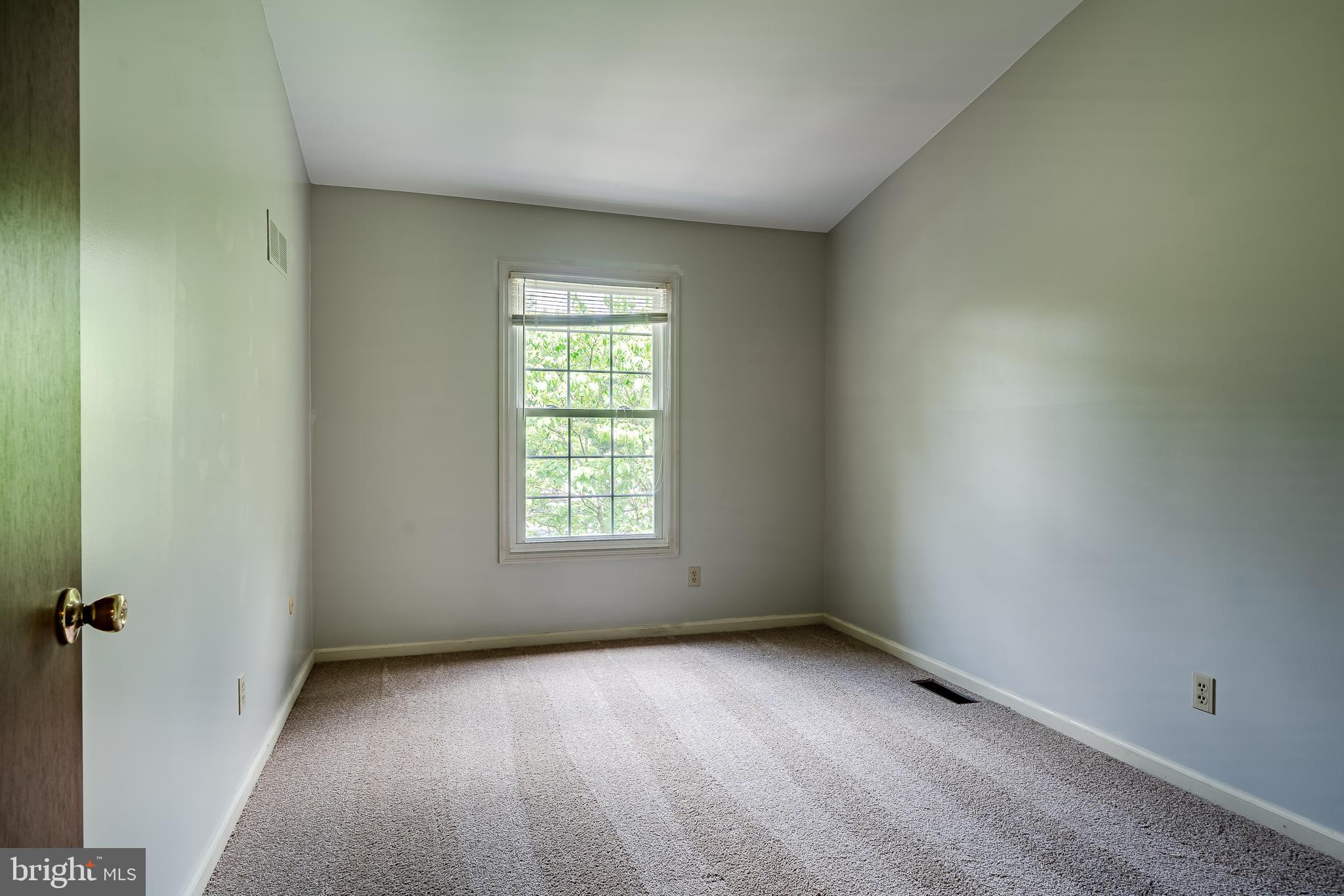32 Pinehurst Court Reading, PA 19607 - Photo 17 of 23 Gallery Image 17