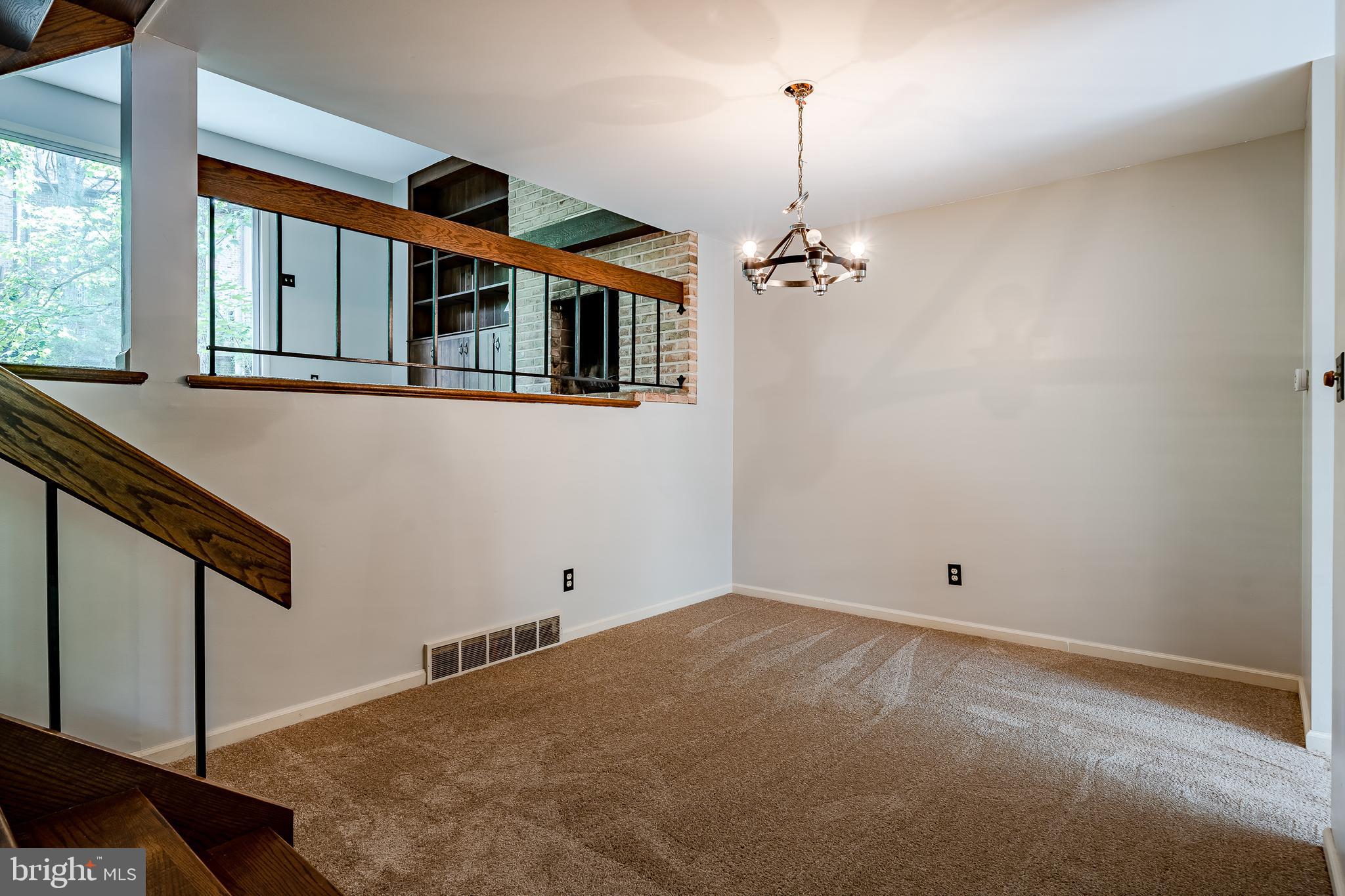 32 Pinehurst Court Reading, PA 19607 - Photo 3 of 23 Gallery Image 3